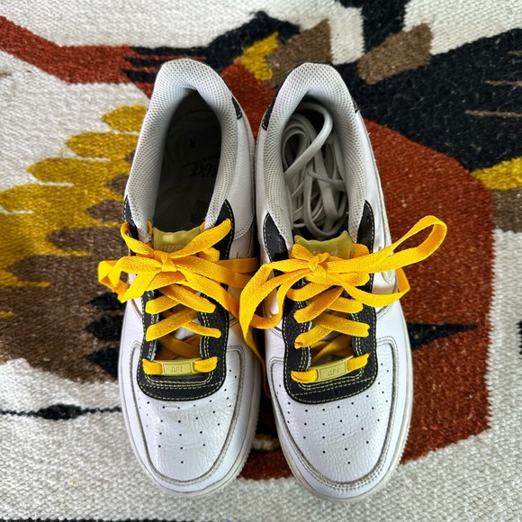 Unisex Nike Air Force 1 07 LV8 'Gold Links Zebra Print Y7, Men’s 7, Women’s 8.5 - Picture 12 of 13